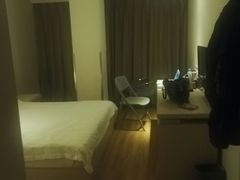 -豪泰168酒店(无锡上马墩靖海地铁站店)