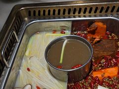 -巴渝瓦肆重庆鲜火锅(宝龙环湖店)