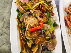 -四川小胡子海鲜(丁村万人海鲜广场店)