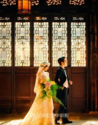 -雪中彩影婚纱摄影·微光艺术中心