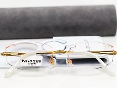 -潘多拉眼镜·蔡司依视路明月(潘家园店)