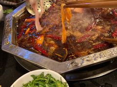 红锅-九尺赵老四鲜鹅肠火锅
