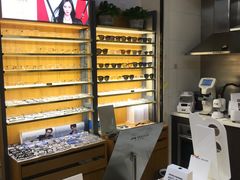 -优医视平价眼镜蔡司依视路折扣工厂店(十里堡店)