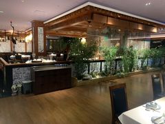 -八府香鸭·啫啫煲(华山路店)