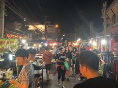-周日夜市