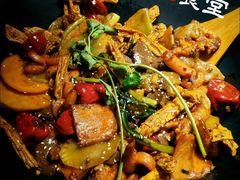 -风光老灶麻辣香锅(大成路翠微百货店)