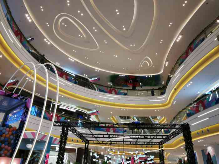 新城吾悦广场(瑞安店)-"99吾悦广场那次去的时候是晚上很晚了,.
