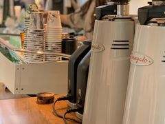 -Line 咖啡(石厦花园店)