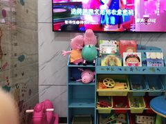 -茂菊口腔连锁(浦东南路店)