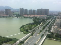 -荣誉国际酒店-云顶旋转餐厅