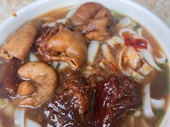 牛腩拼猪肠粉-海幢瑞芳饮食店