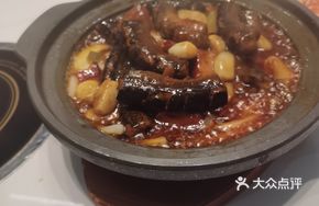 Stewed Pig Tail and Eel in Stone Pot