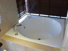 圆形浴缸-黎客国际酒店