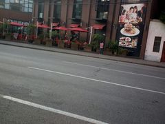 -拉亚汉堡经典餐厅(商城路店)