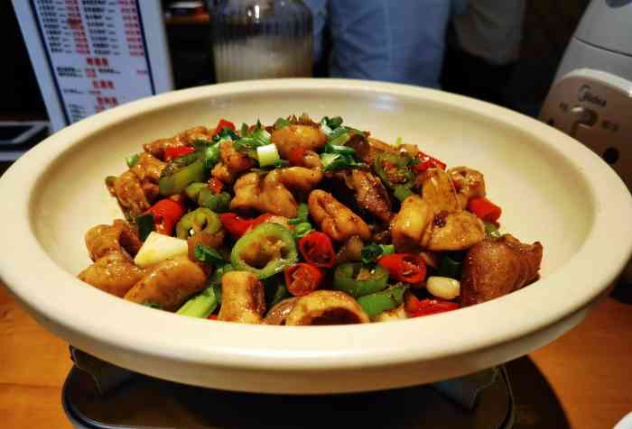 厨嫂当家(石岩石龙仔店)-"国庆加班,老大请我们吃饭,环境和装修都可.