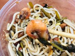 -灵山卢梅燕粉店