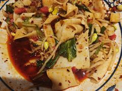 -阿瓦山寨·湘菜现炒·剁椒鱼头王(咸阳总店)