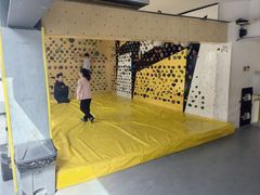 -问山MountQuest攀岩馆