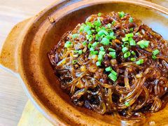 牛肉粒粉丝煲-有红鸡毛店·川菜(建设路店)