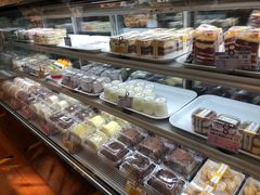 面包甜点陈列柜-新侨三宝乐面包店(崇文门店)