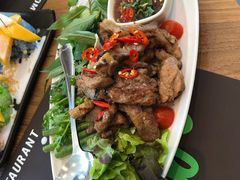 -Chom Cafe and Restaurant