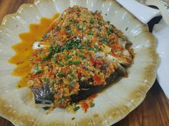 剁椒鱼头-夜郎谷生态园