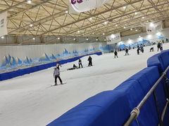 -乔波室内滑雪场
