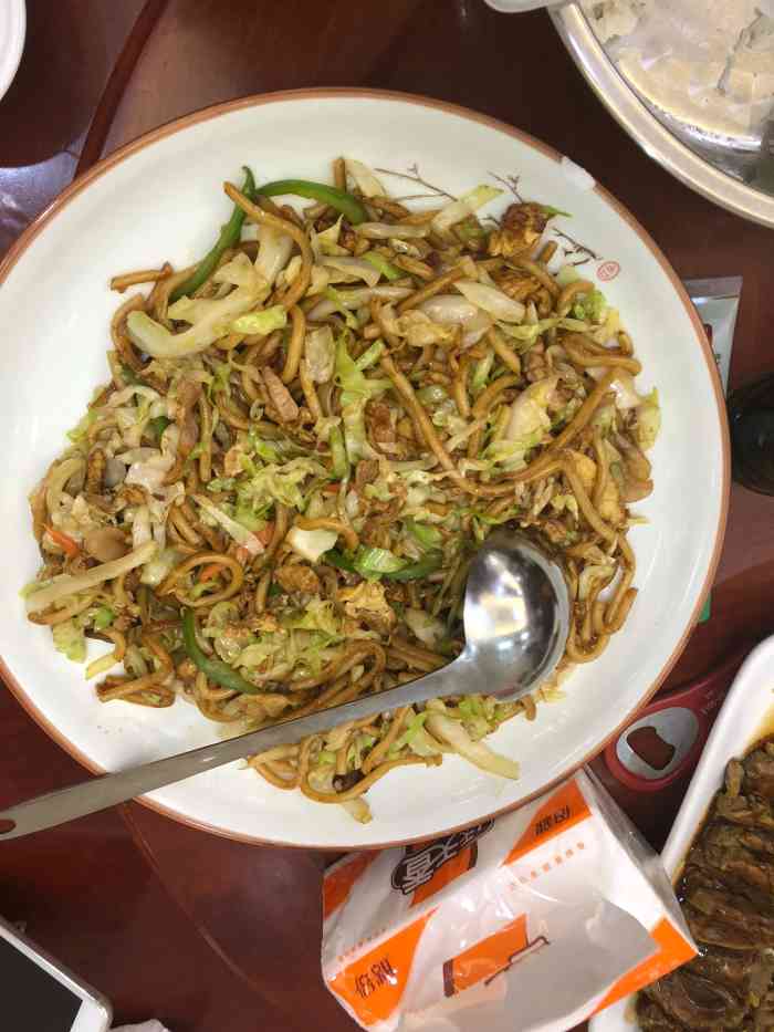 九龙门饭店(石仓店)-"入住酒店时候略晚了,就按图索骥,通过点评.