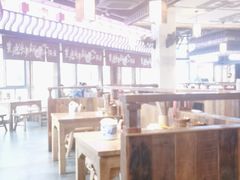 大堂-先启半步颠小酒馆(白麓里店)