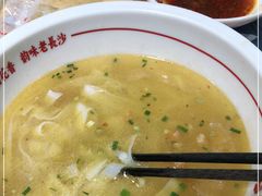 -呷佬·长沙手工米粉(金沙江路店)