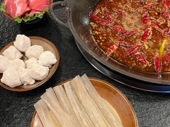 -渝井巷重庆老火锅(沈阳吉祥店)