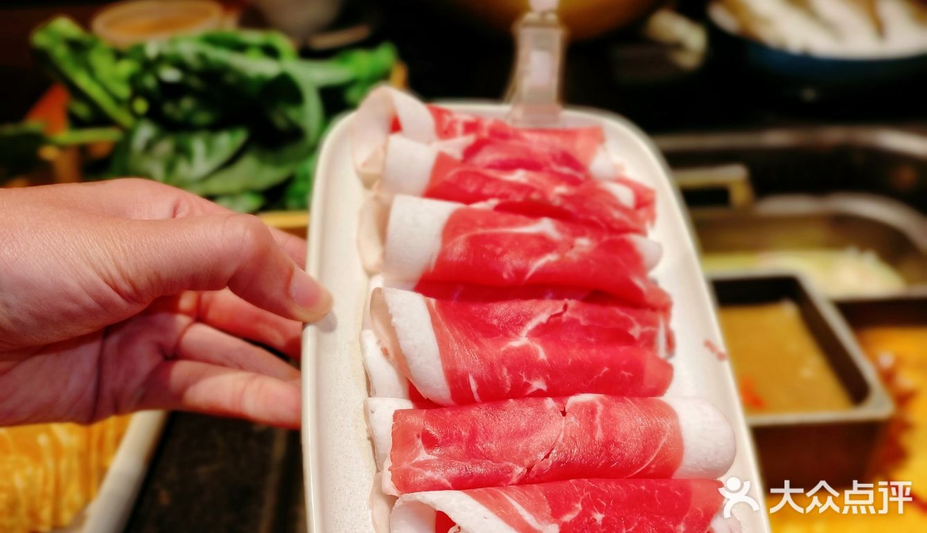 新年伊始，来顿火锅红红火火，我们还是选择巴奴呐[调皮]