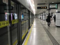 -上海体育馆(地铁站)