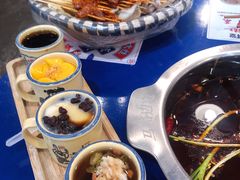 -马路边边串串香(苗栗路店)