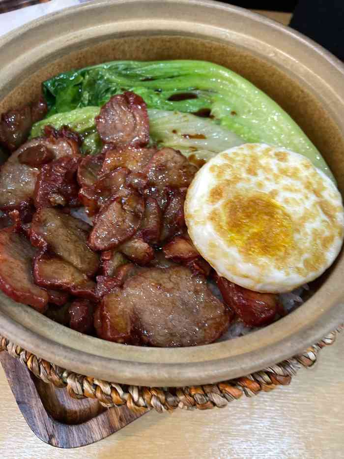 福仔叉烧煲仔饭(绣湖店)-"绣湖里新开的店,现在煲仔饭有68折活动,.