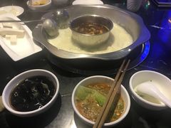 -鱼豆吉·豆浆鱼火锅(荆州万达店)
