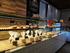 面包甜点陈列柜-野上麦田(中贸广场店)