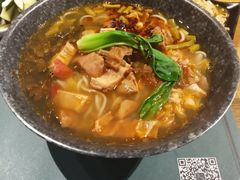 -八月美食小馆(银泰城总店)