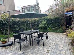 -小草屋轰趴馆别墅派对新场团建家庭聚会