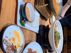 -老滇山寨•云南特色菜•地方菜•民族风情歌舞表演(金碧店)