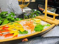 -飨食汇全日制餐厅·昆山皇冠假日酒店(九方店)
