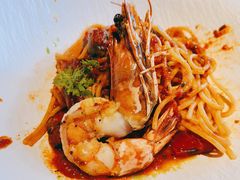 番茄海鲜面配大明虾-弦月窗LUNETTE BY AMANDA(复兴路店)