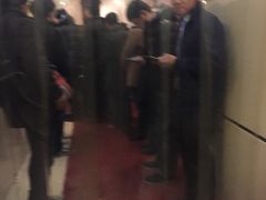 排队的小过道-八先生涮肉房(三里河店)
