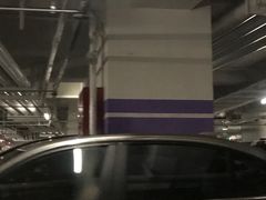 -兴业太古汇·停车场