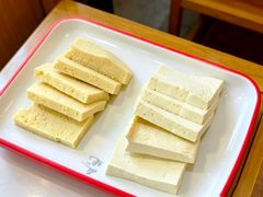 -毛辣果·贵州红酸汤牛肉火锅(西单店)