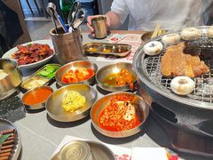 -草家酱蟹炭火烤肉店(珲春南路二店)