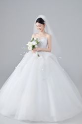 -喜爱高定婚纱摄影