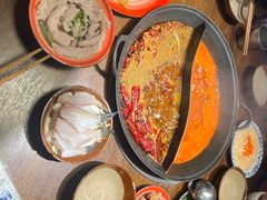 -萍姐火锅·公路夜市(武汉首店)