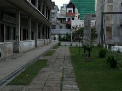 -吐斯廉屠杀博物馆