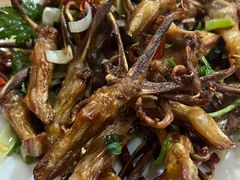 -超越海鲜屋(飞龙物业店)